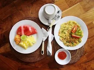 Kutuh Tirta Arum Guest house *
